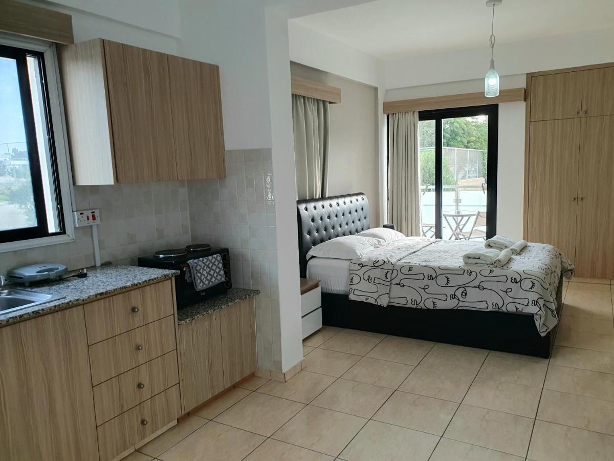 Valentina Apartments 파포스 외부 사진