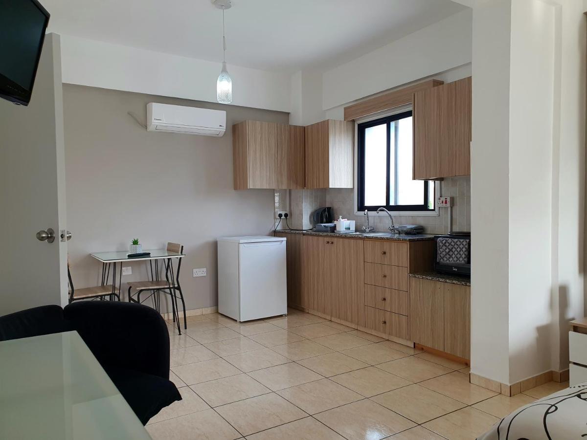 Valentina Apartments 파포스 외부 사진