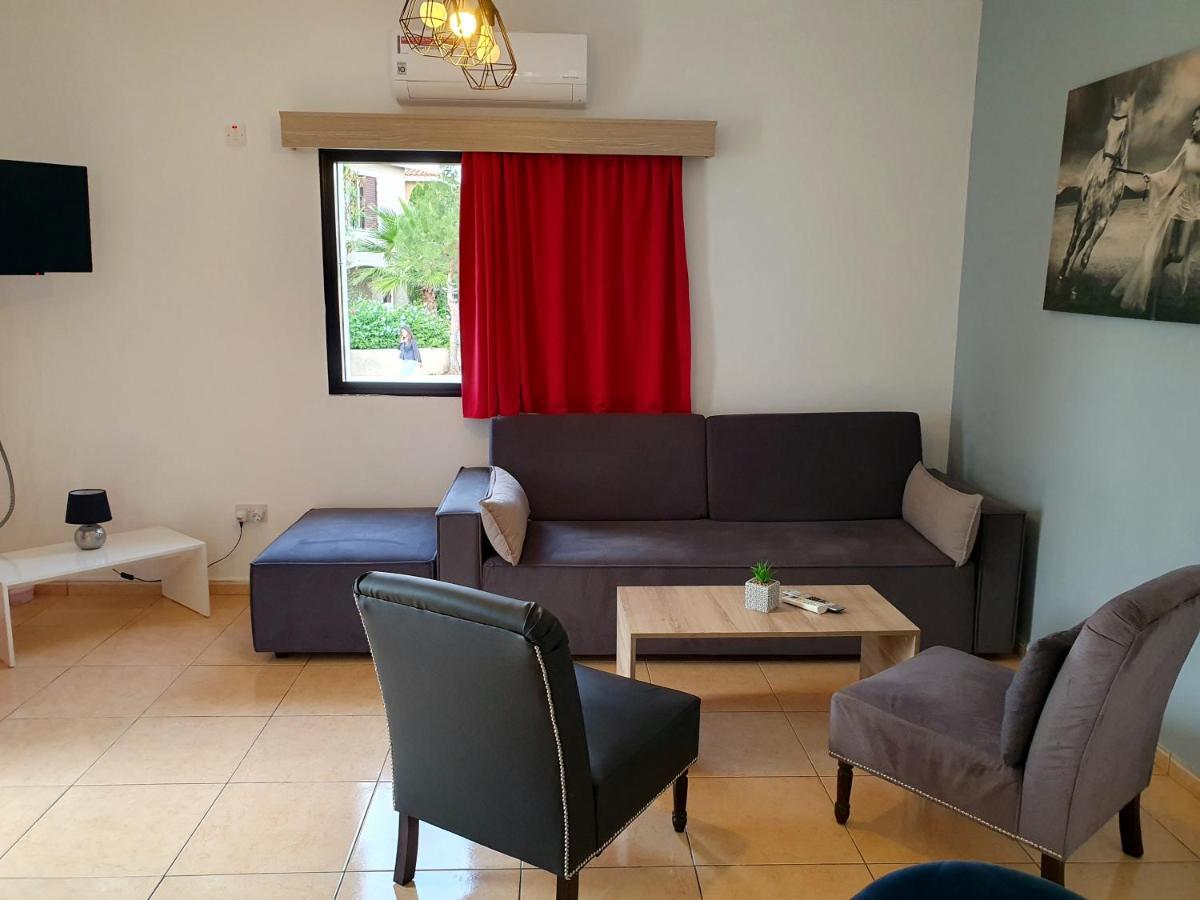Valentina Apartments 파포스 외부 사진