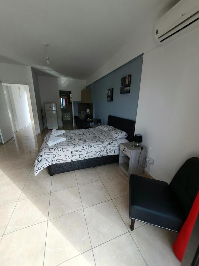 Valentina Apartments 파포스 외부 사진